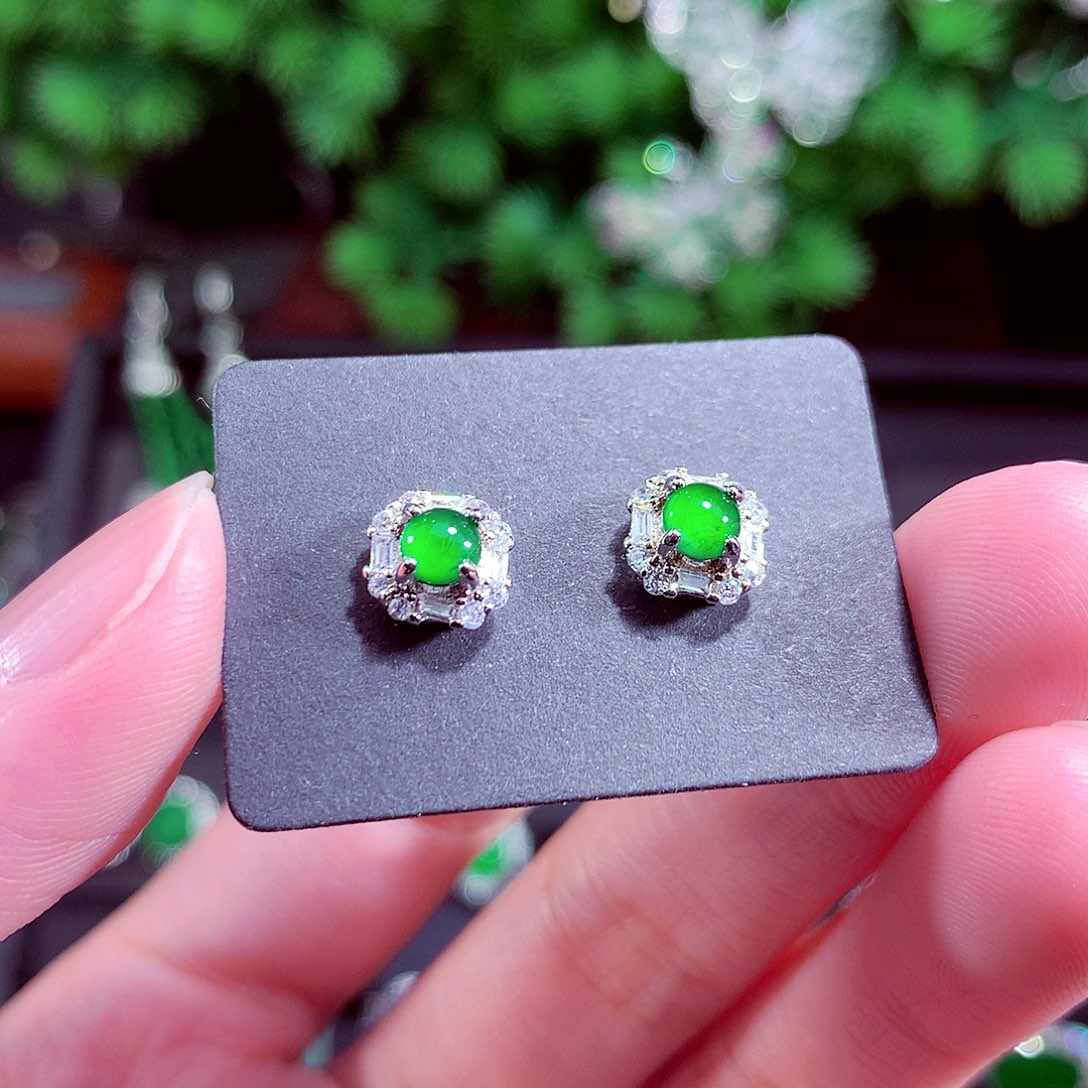 颈饰未镶嵌翡翠天然