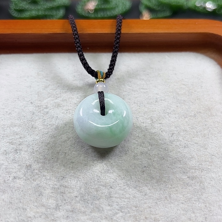 颈饰未镶嵌翡翠未镶嵌翡翠吊坠