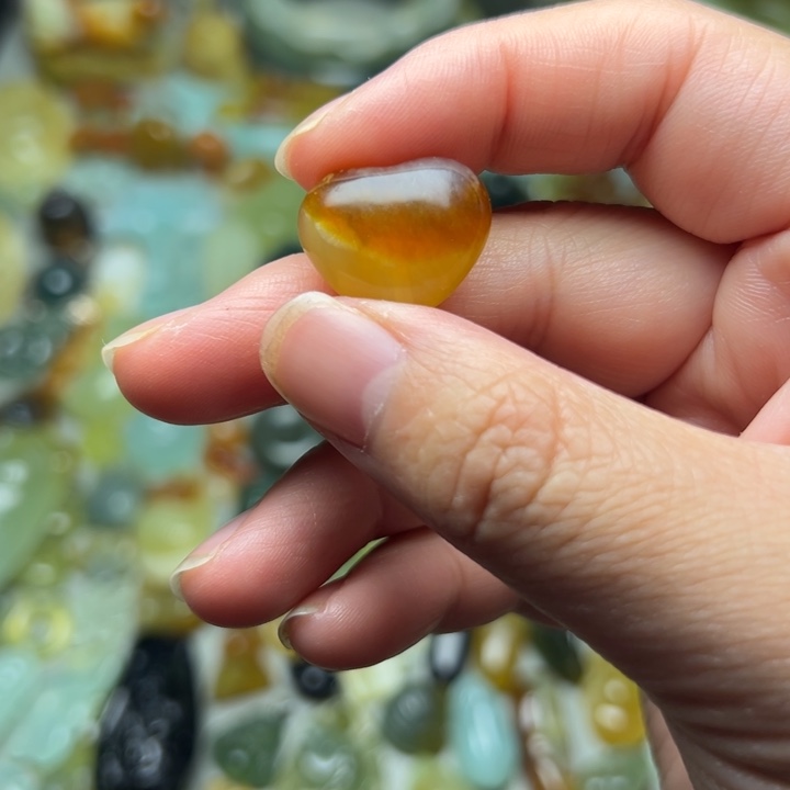 蛇纹石玉未镶嵌微瑕