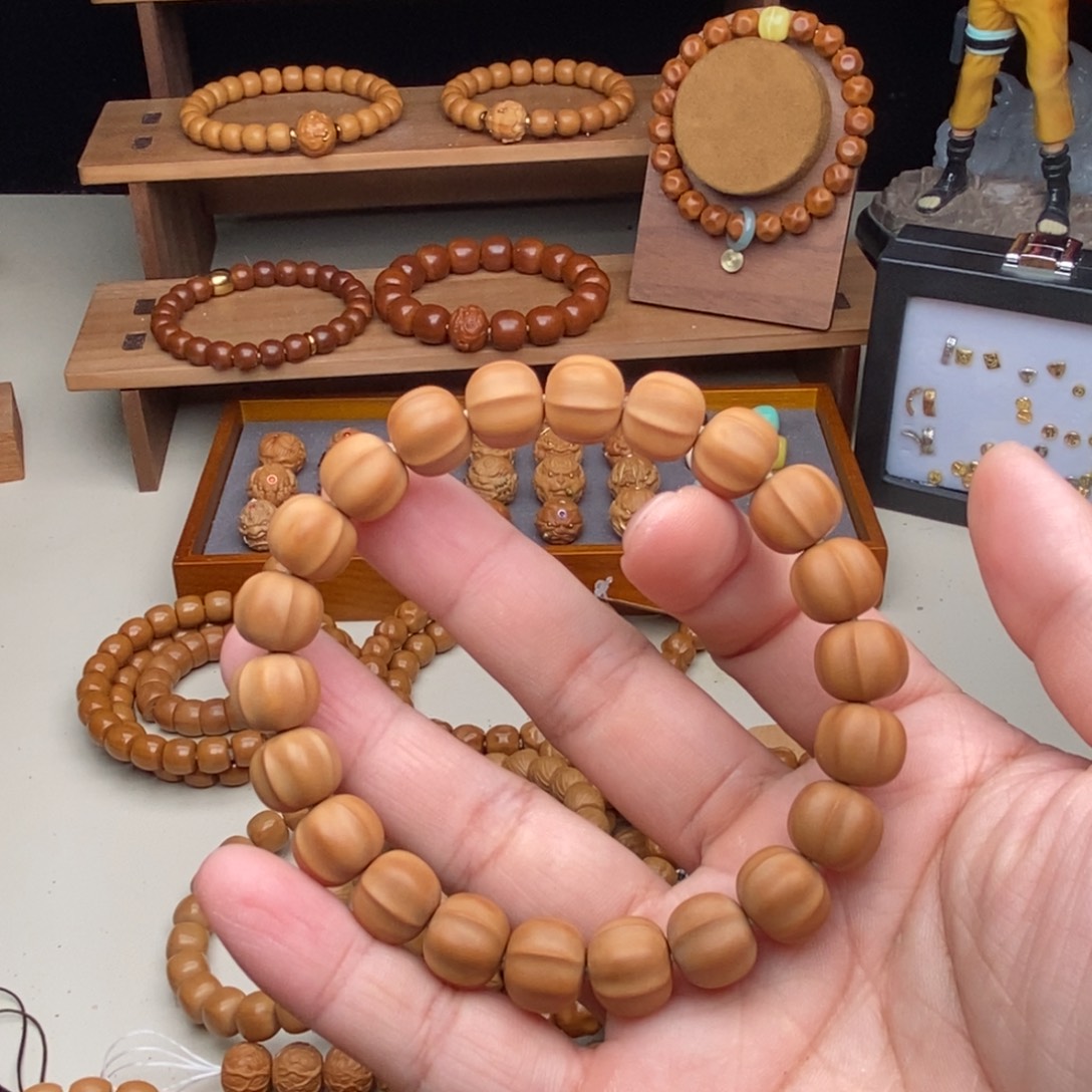 卖***哥猴头核桃吊坠鲨鱼全品