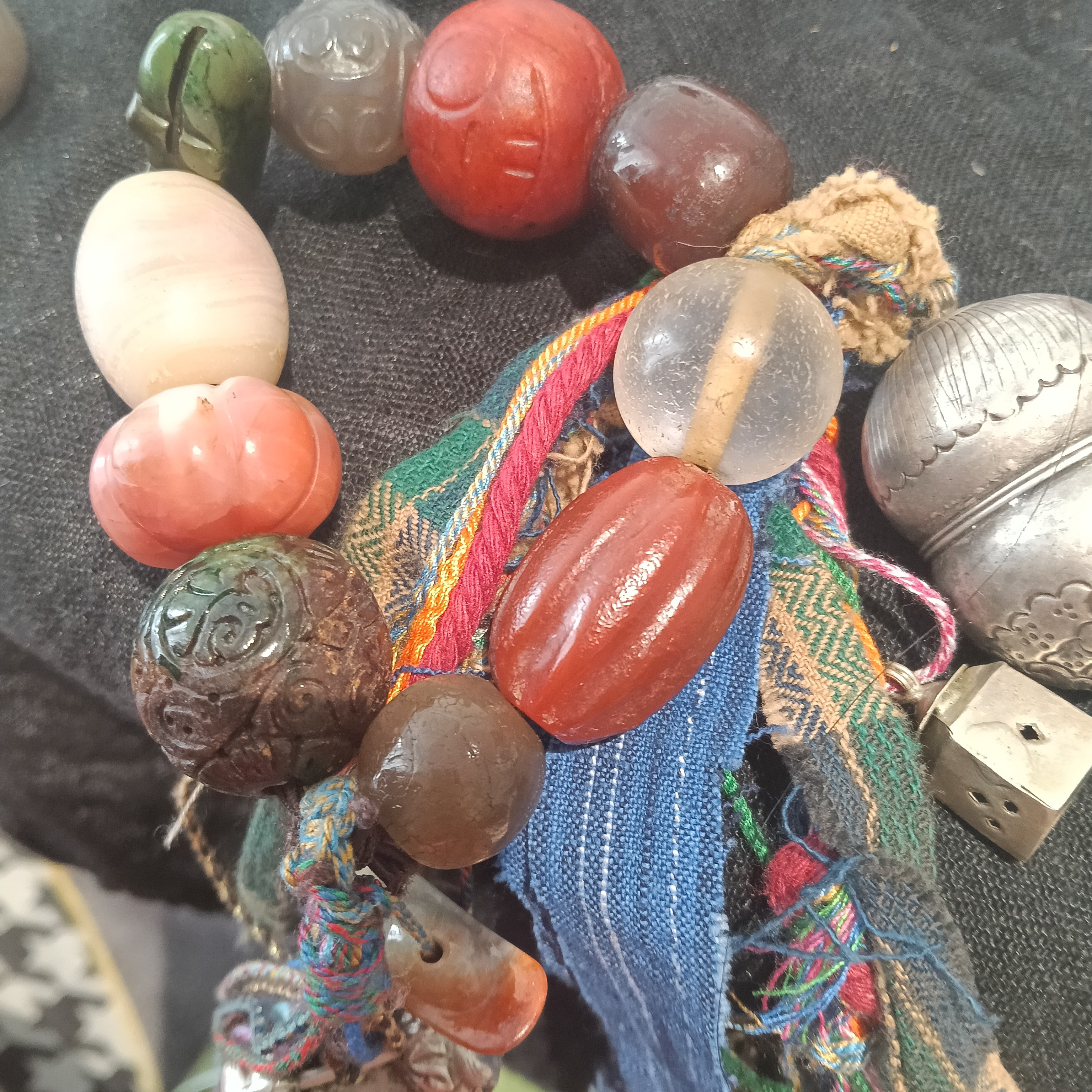 非金属陶瓷吊坠 衣服，不退不换