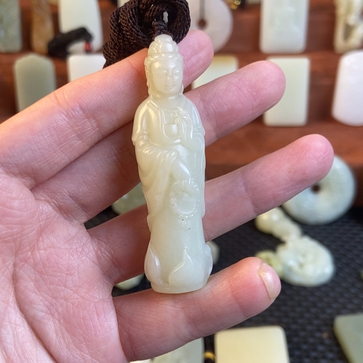 ****淡和田玉未镶嵌手链