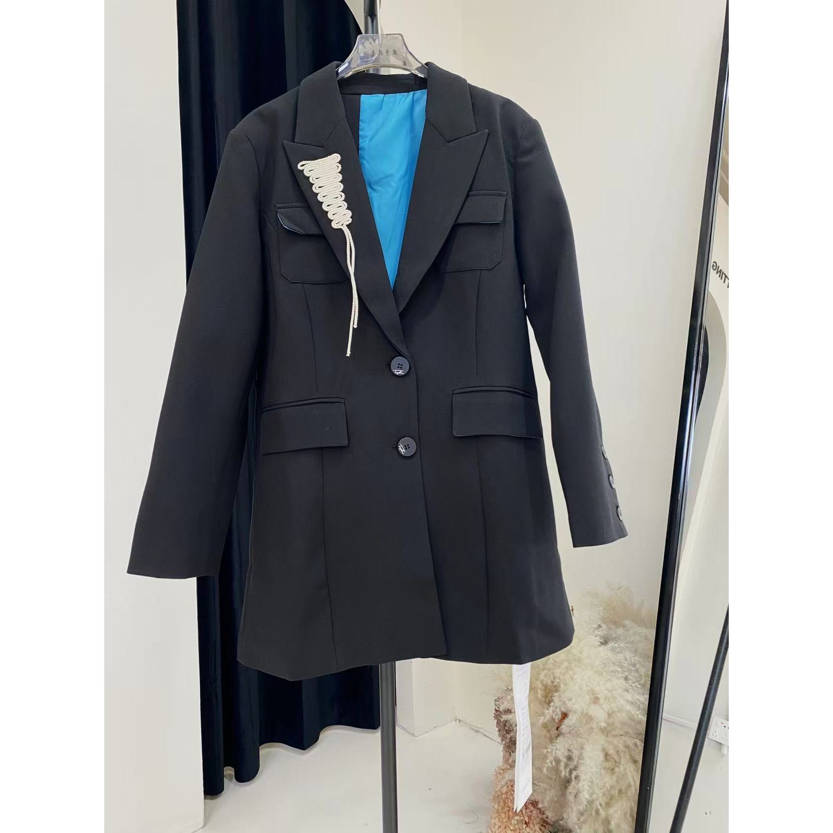 【M。C米尺】丝毛蓝色内衬四口袋两粒扣西装外套3582