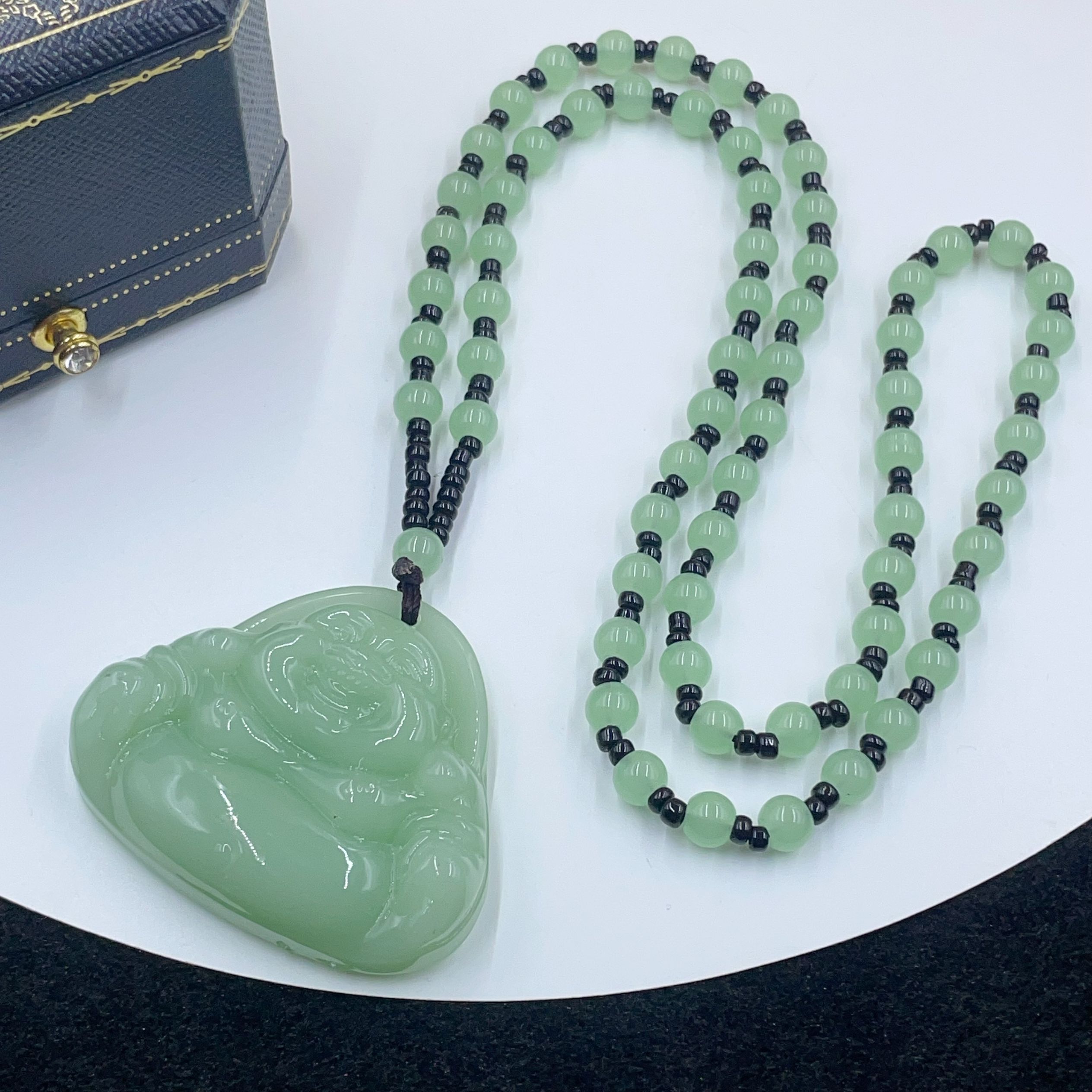 4335  绿色雕刻大吊坠百搭多样性发货