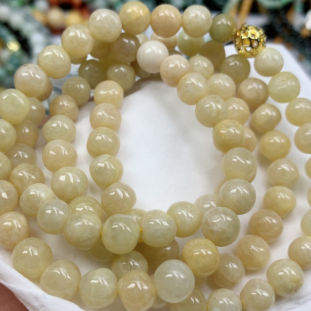 翡翠颈饰未镶嵌手串