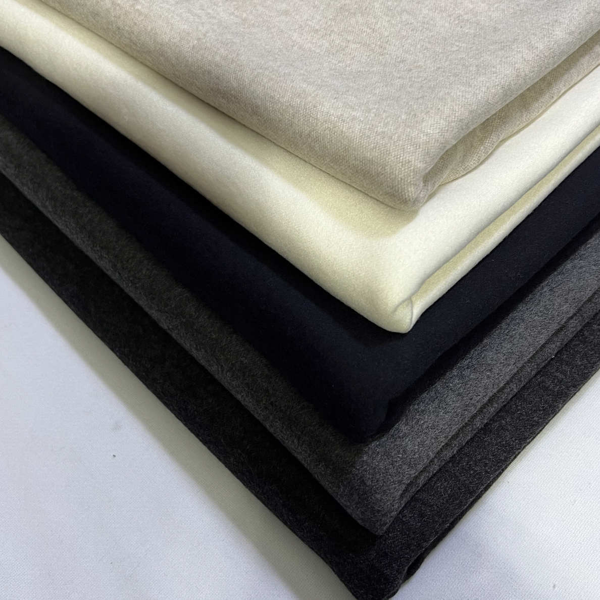 加绒款蚕丝山羊绒复合面料，不支持7天无理由退换货