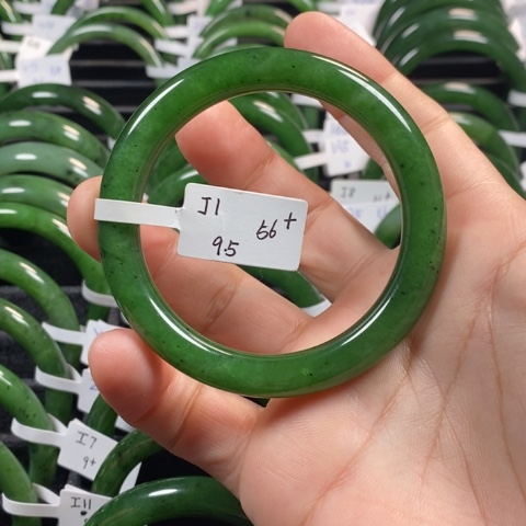 和田玉（碧玉）手镯未镶嵌