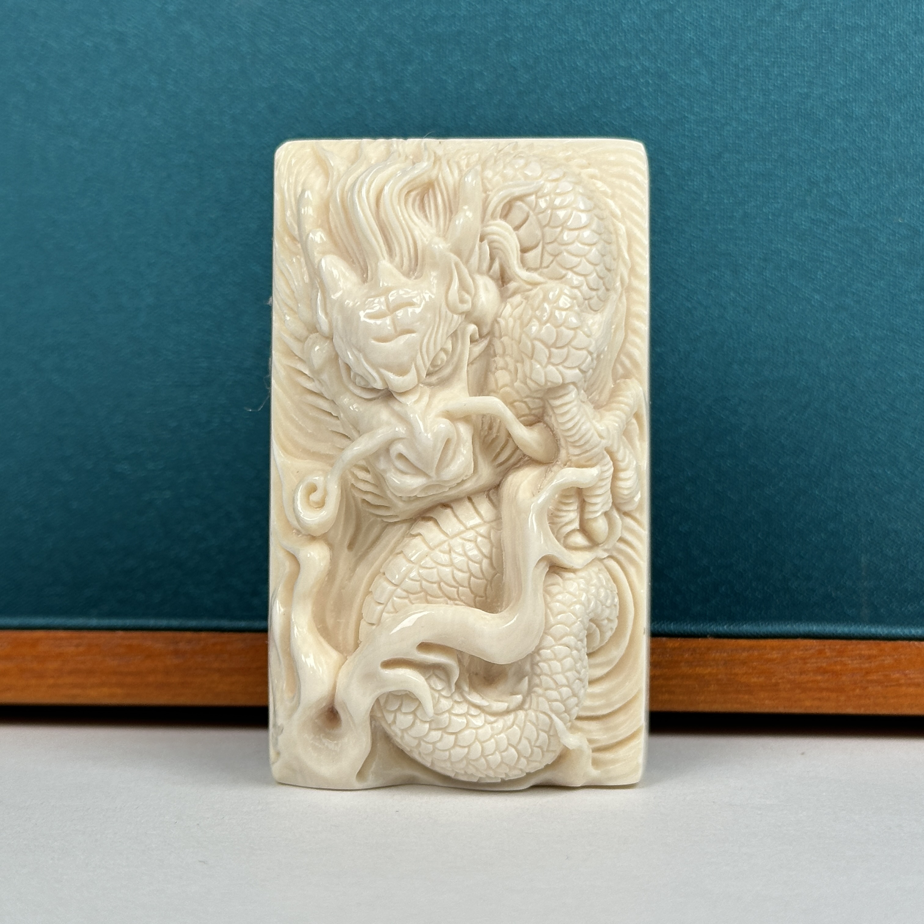 W15-51天然猛犸牙 雕刻牌龙牌34*57.5*18.5mm一物一图 假一罚十