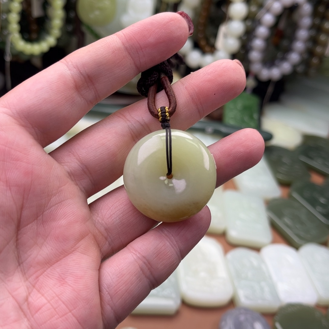 和田玉未镶嵌吊坠(不含链)