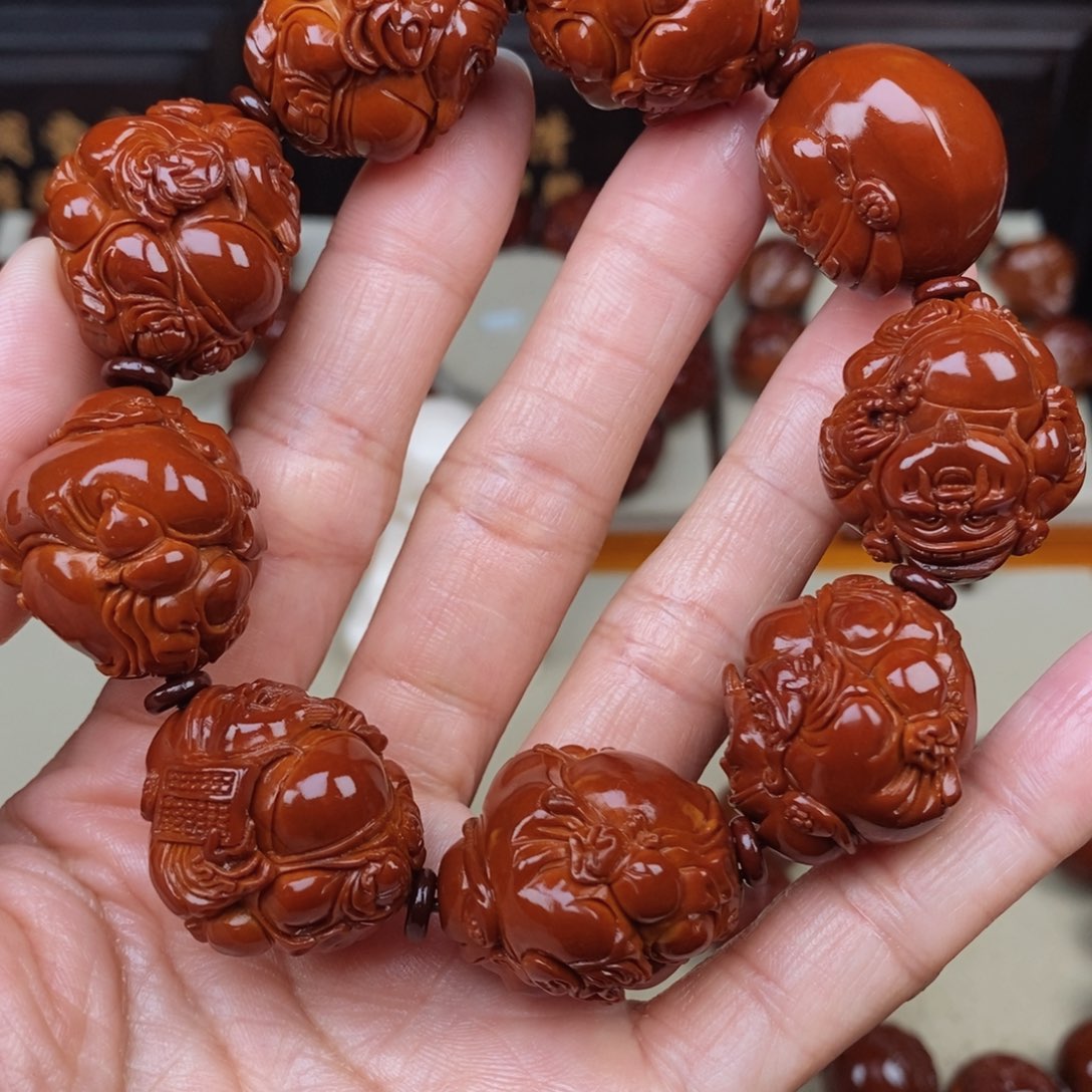 用***8吊坠橄榄核八宝财神