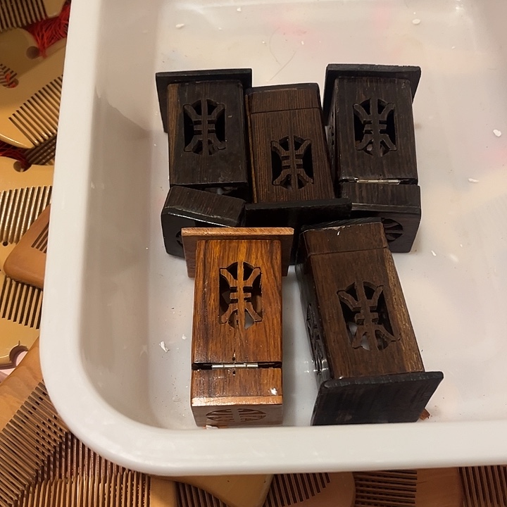 牙签盒镂空福利微瑕一个