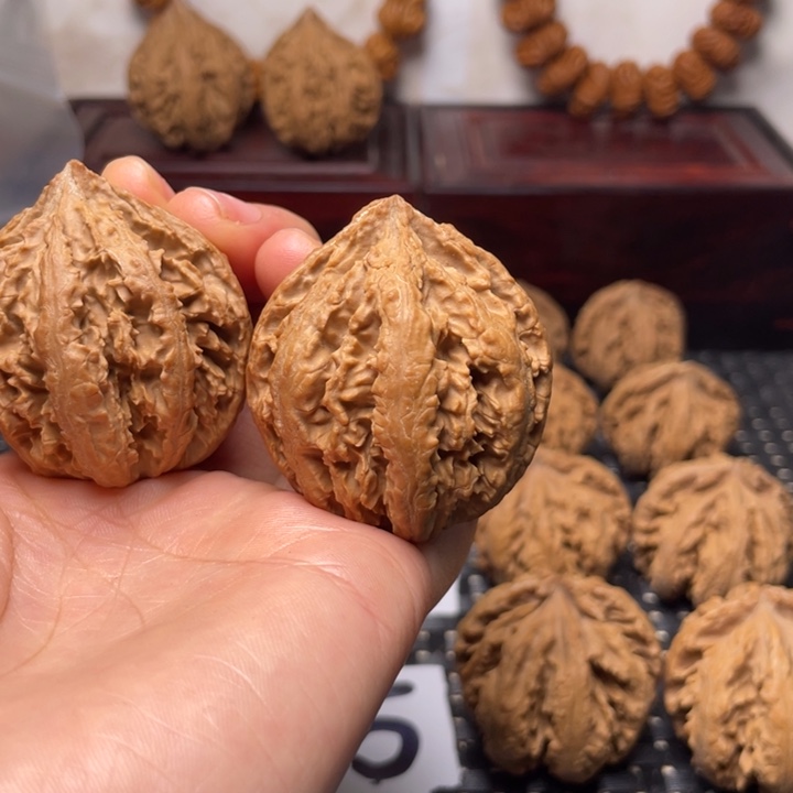 砥***行吊坠文玩核桃秦岭核桃