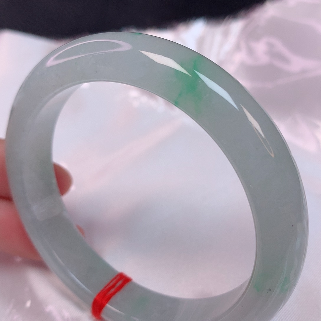 翡翠手镯未镶嵌56+ 翡翠手镯