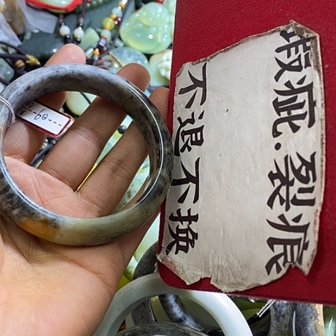 岫玉手镯未镶嵌60口径