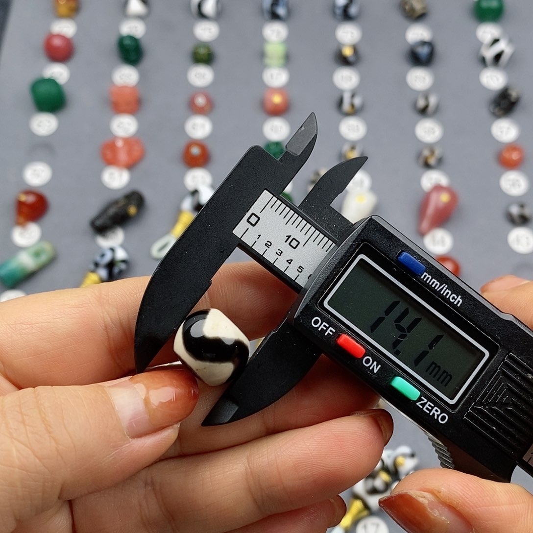 玛瑙/玉髓饰品合金