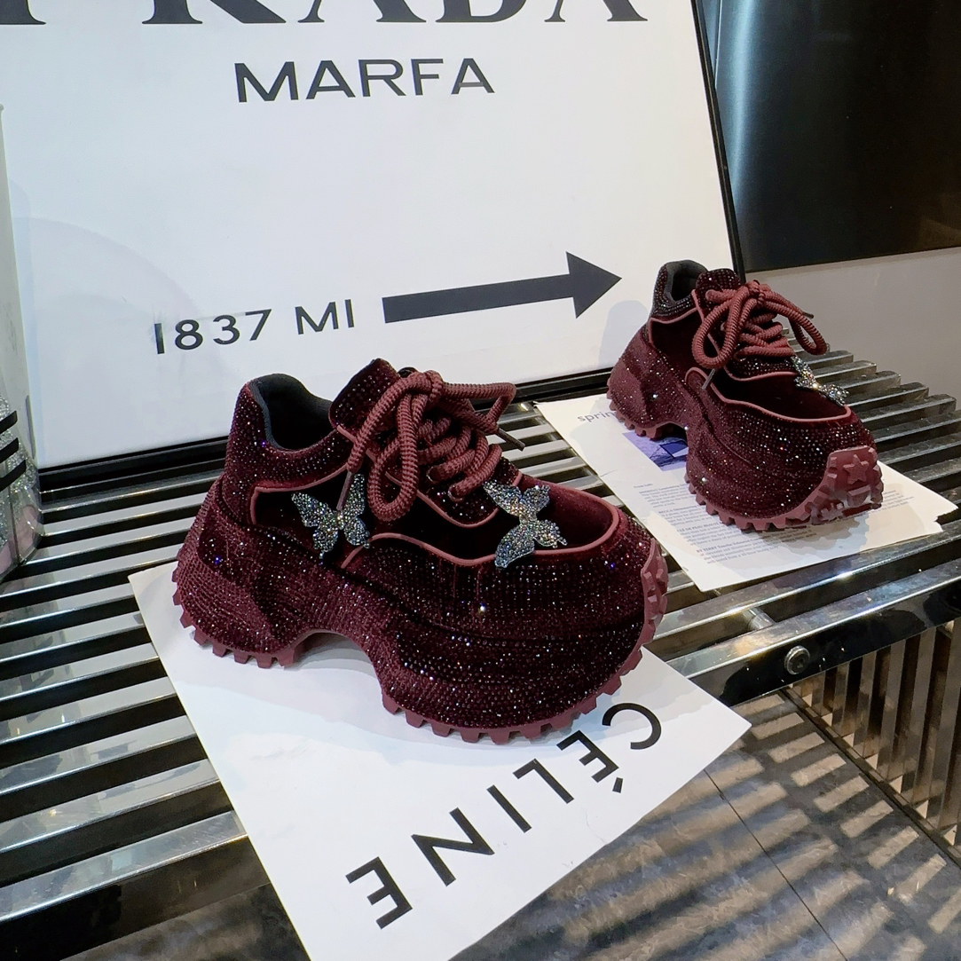 A.M艾墨儿2025年自创款金丝绒水钻蝴蝶重工水钻厚底目女款老爹鞋