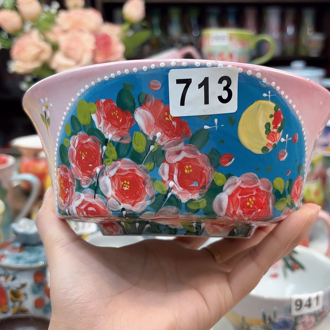瓷片兔兔好漂亮de o l l l l l l l l