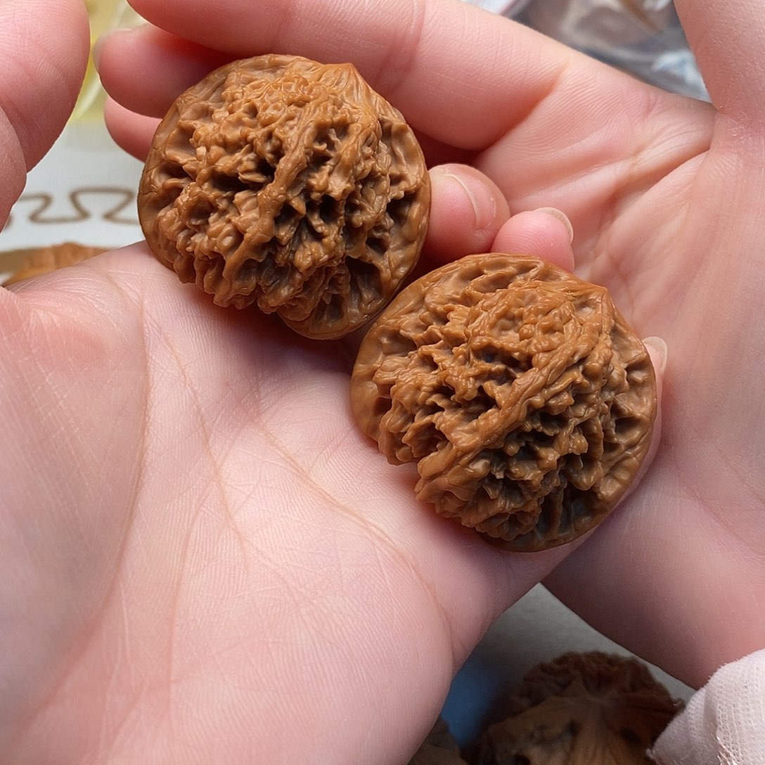 .***鸣把件桃核42尺满天星