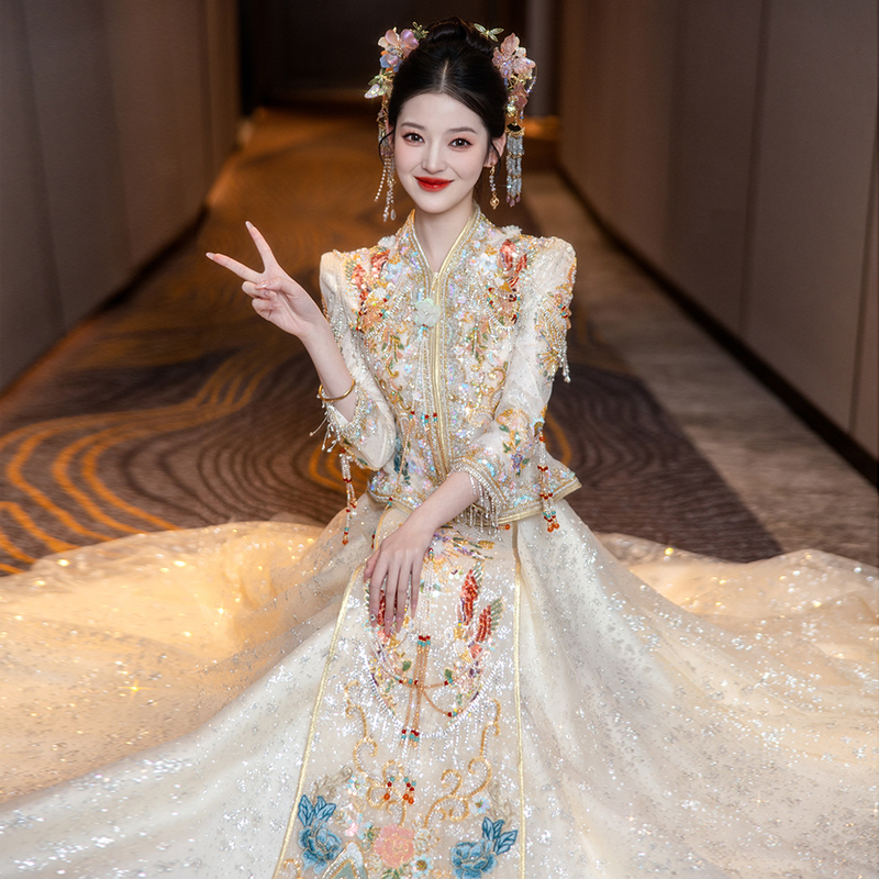 立体剪裁七分袖2025新款秀禾服青春流行女士秀禾服薄款新中式风