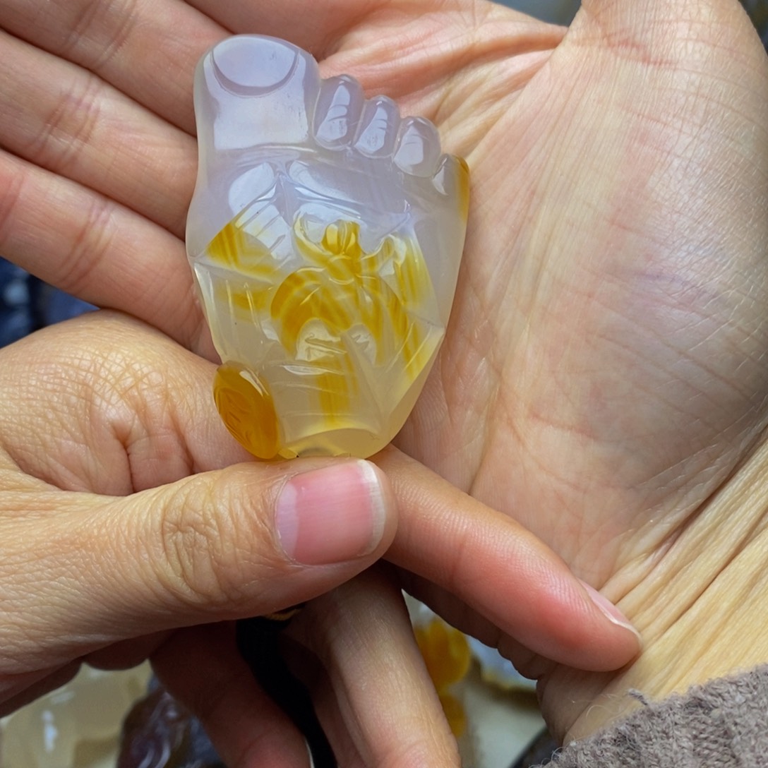 玛瑙/玉髓手把件未镶嵌