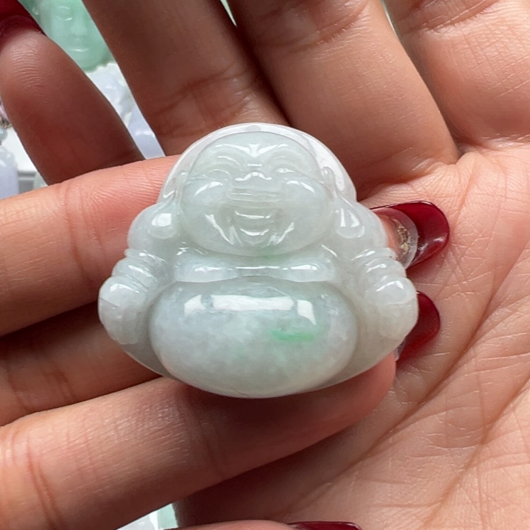 翡翠颈饰未镶嵌32.3×36.6×12.3