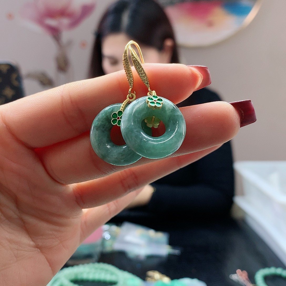 【闪购商品】翡翠耳饰未镶嵌，