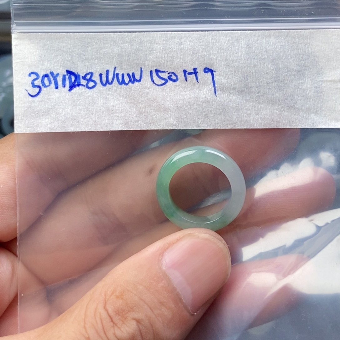 定制翡翠未镶嵌年***人