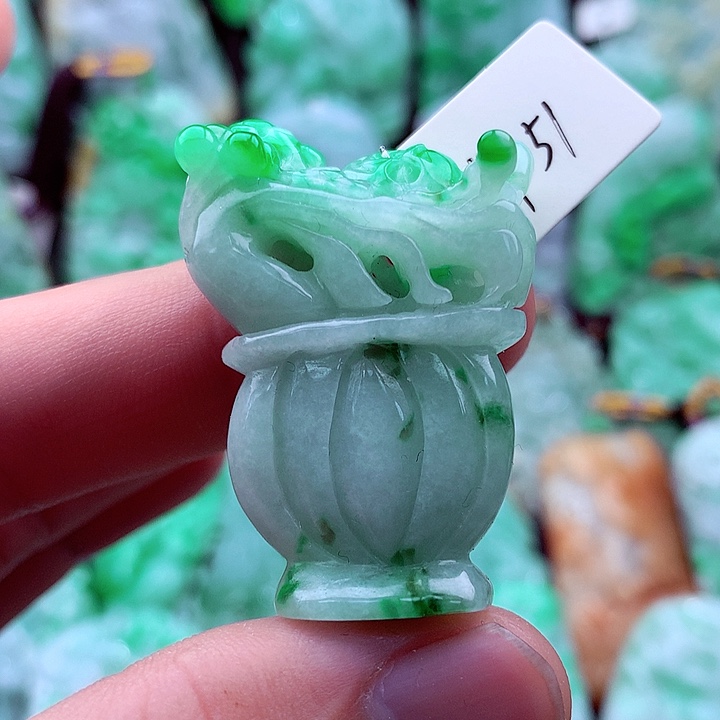 翡翠吊坠(不含链)未镶嵌
