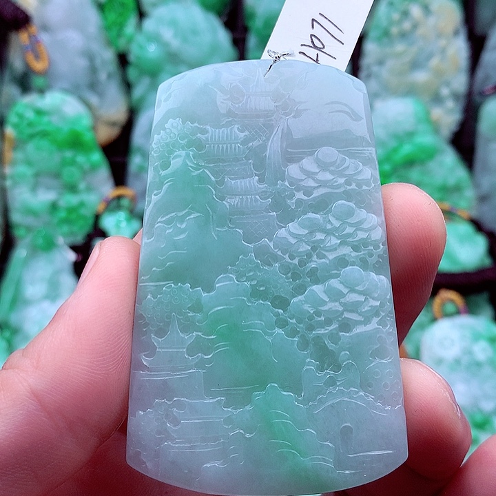 翡翠吊坠(不含链)未镶嵌