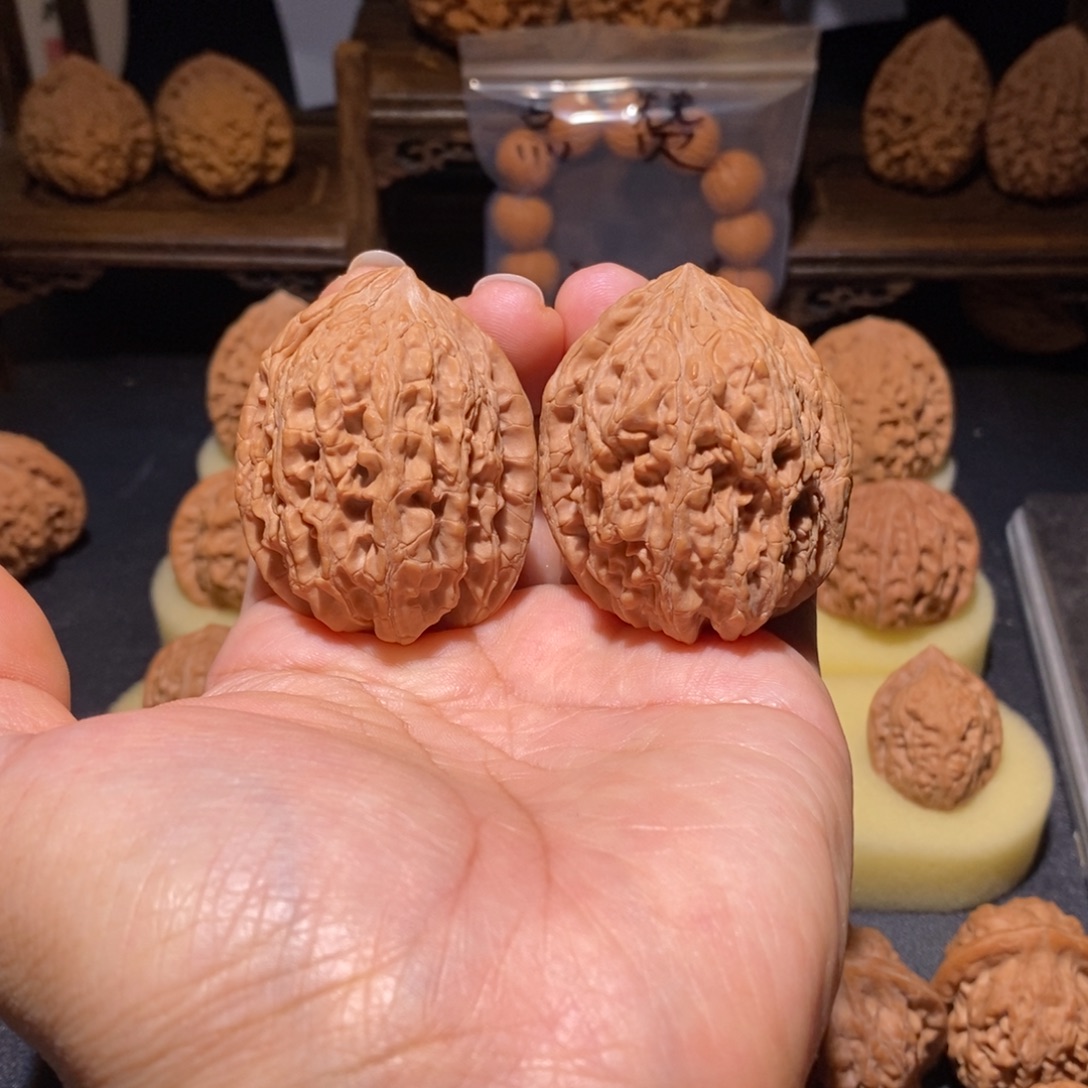 文玩核桃吊坠大沽石40