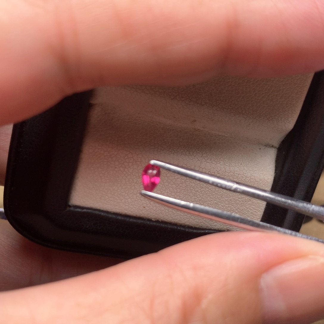 尖晶石裸石未镶嵌