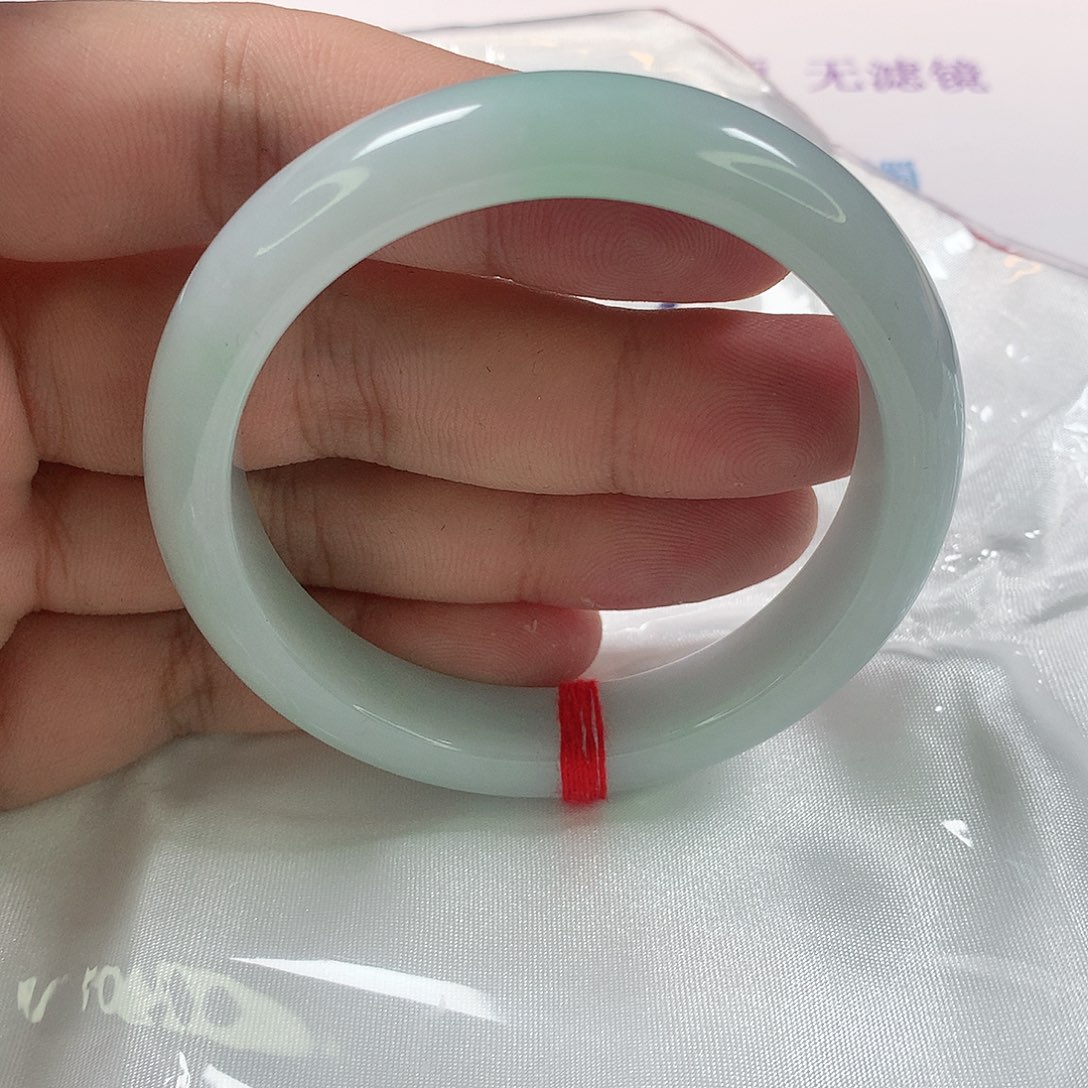 翡翠手镯未镶嵌308号