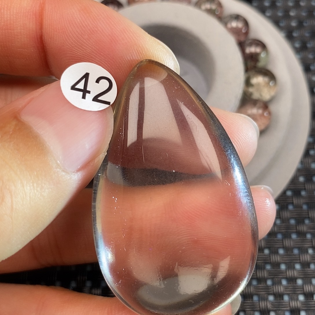 华***哥水晶吊坠(不含链)未镶嵌