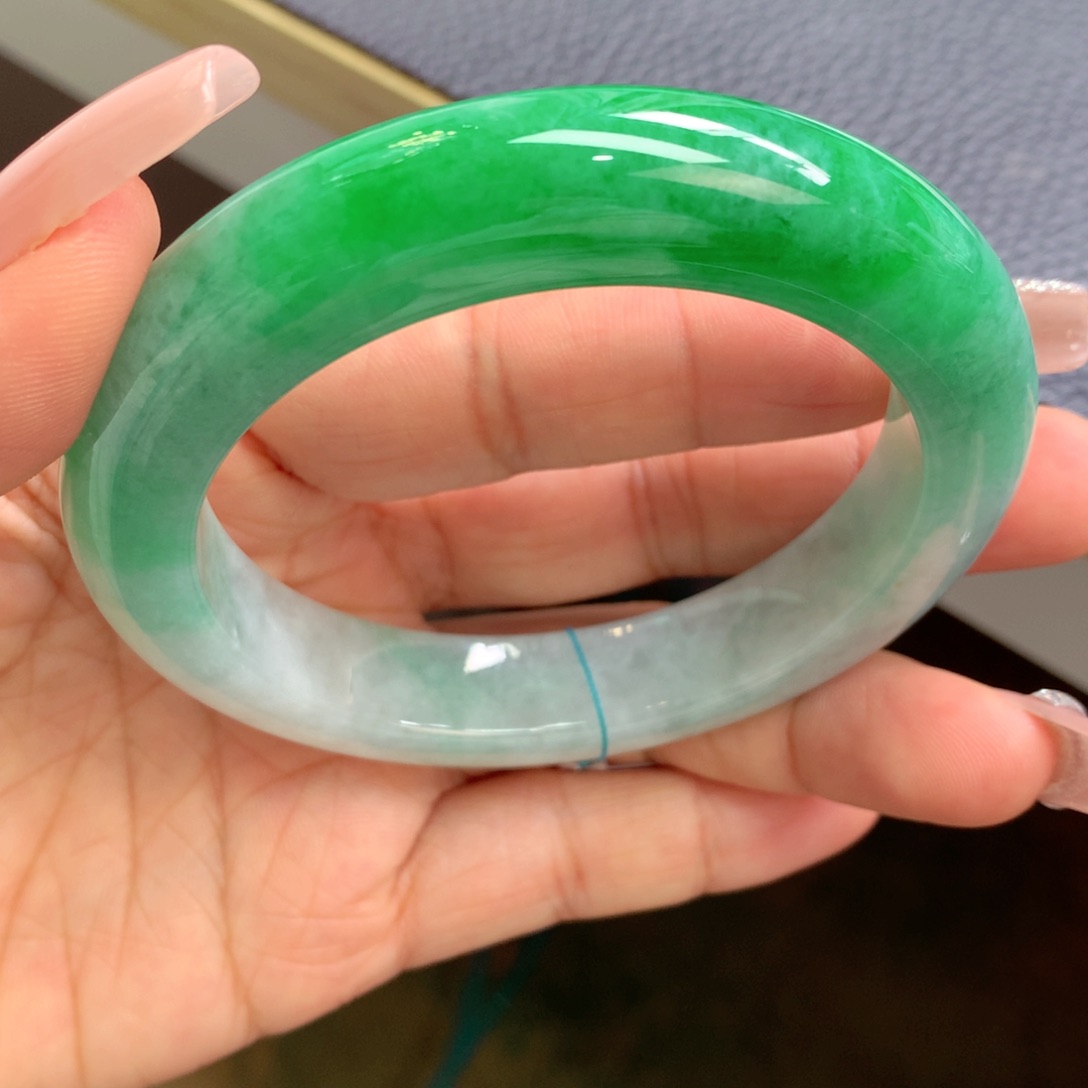 未镶嵌手镯翡翠缅甸