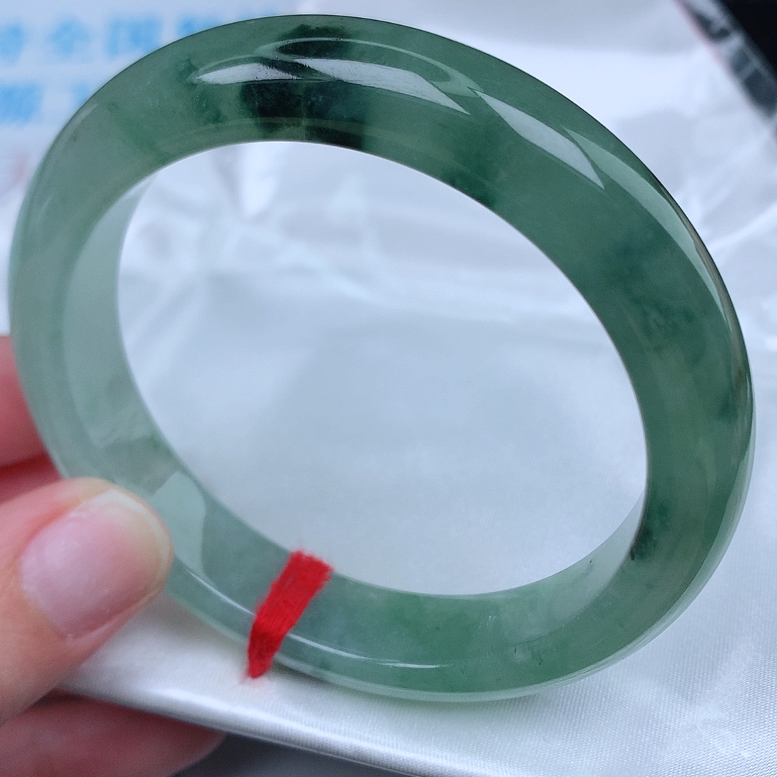 翡翠手镯未镶嵌天然