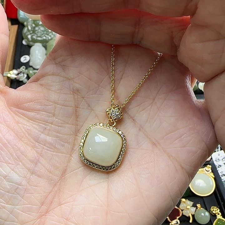 颈饰银S925镶嵌和田玉