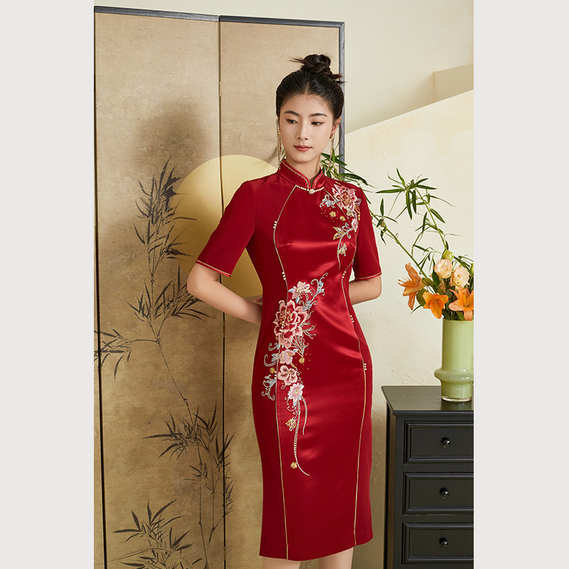 Gowani乔万尼喜宴礼服国风旗袍连衣裙重工刺绣中袖设计ET3E615101