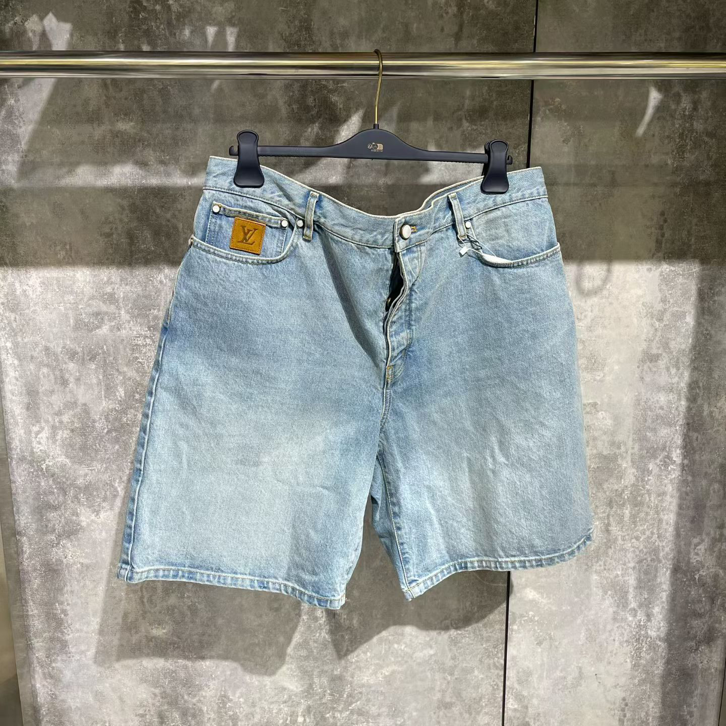 未使用 LouisVuitton/路易威登 38码/SS25 刺绣logo皮牌牛仔短裤 