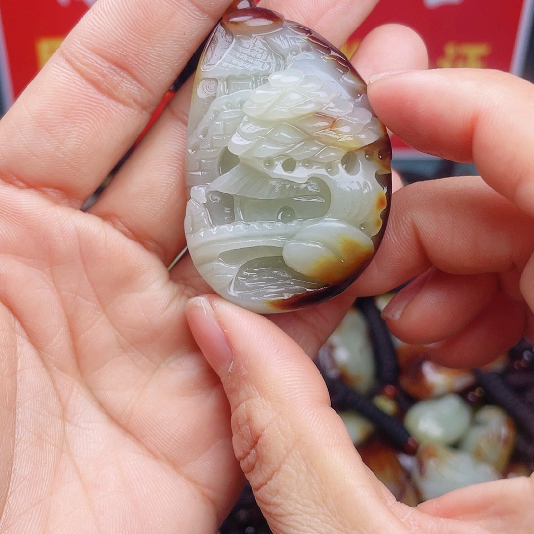 和田玉颈饰未镶嵌