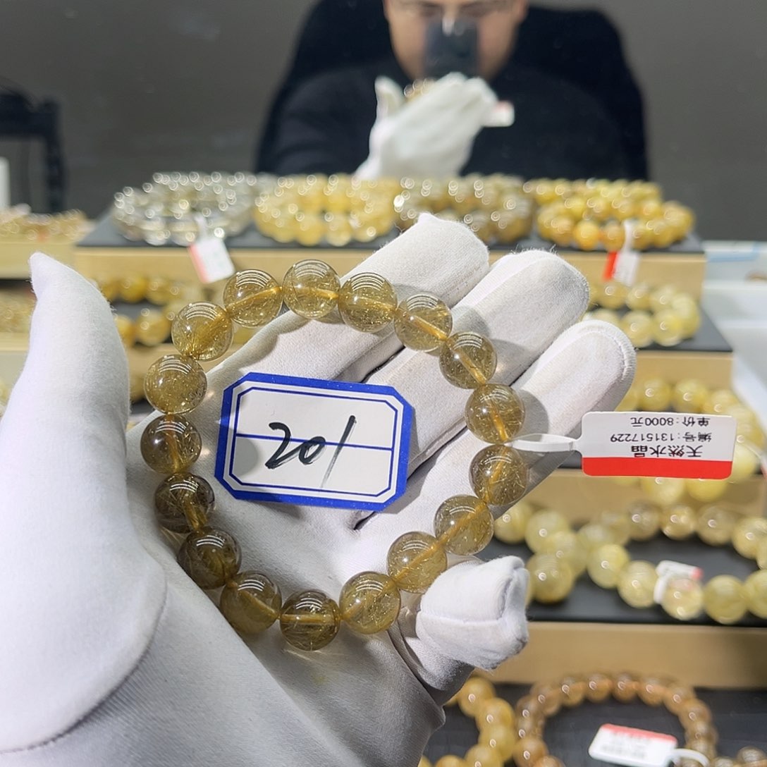 水晶手链未镶嵌吴*呆晶莹剔透