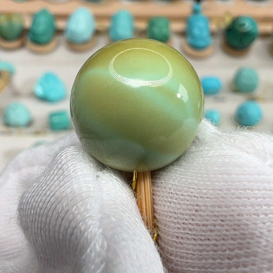 绿松石配饰未镶嵌