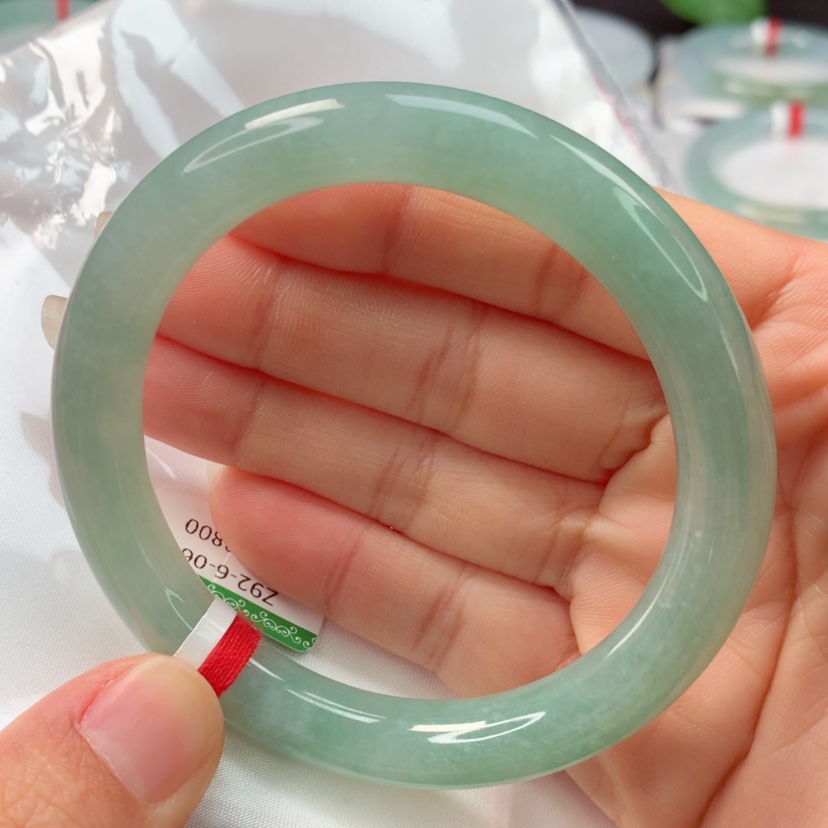 【闪购商品】翡翠手镯未镶嵌天然翡翠手镯