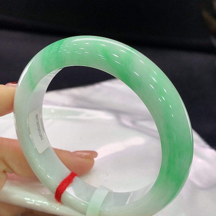 翡翠手镯未镶嵌正圈58