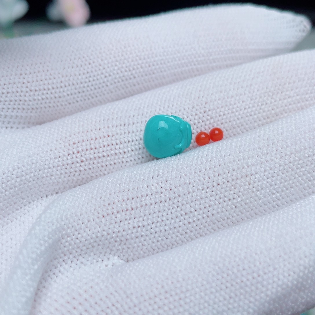 晓***宇南红玛瑙未镶嵌珠宝奇石