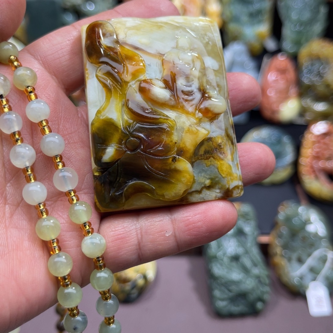 蛇纹石玉未镶嵌吊坠(赠链)