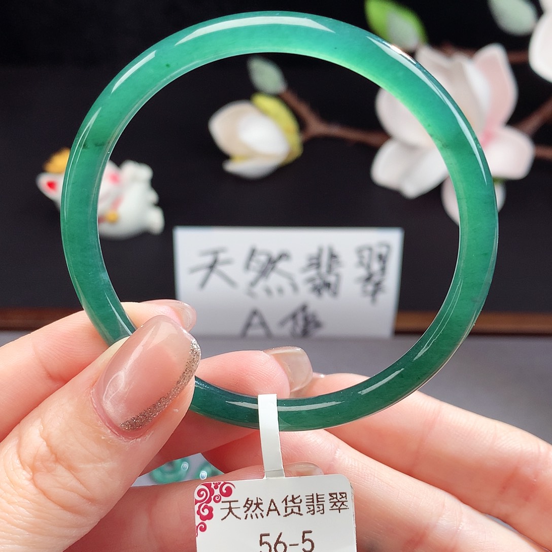 翡翠手镯（圆镯）未镶嵌