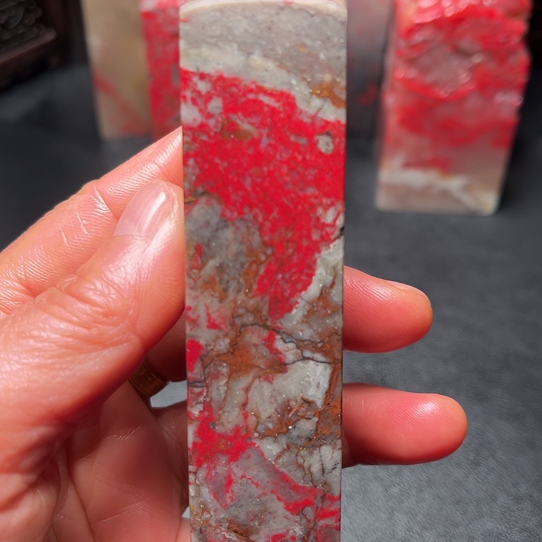 昌化石昌化鸡血石