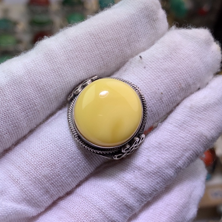 蜜蜡足银镶嵌戒指