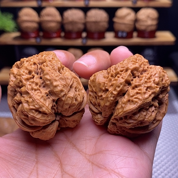 文玩核桃吊坠金蟾蛹16