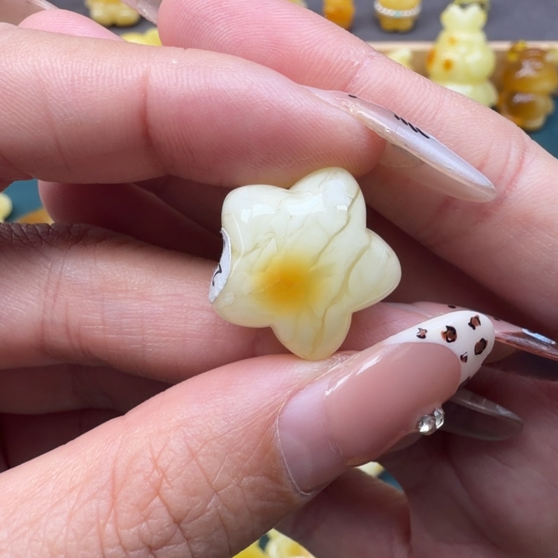 琥珀未镶嵌裸石蜜蜡